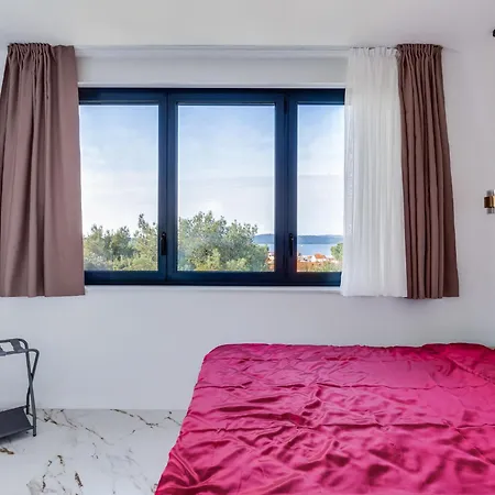 Giny By Interhome Bibinje