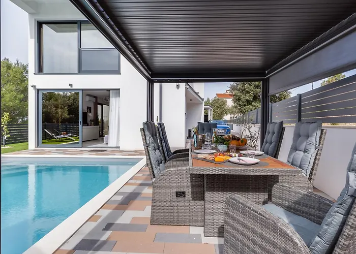 Giny By Interhome Bibinje