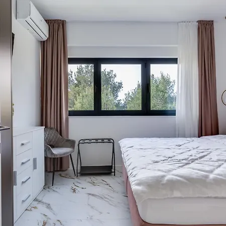 Giny By Interhome
